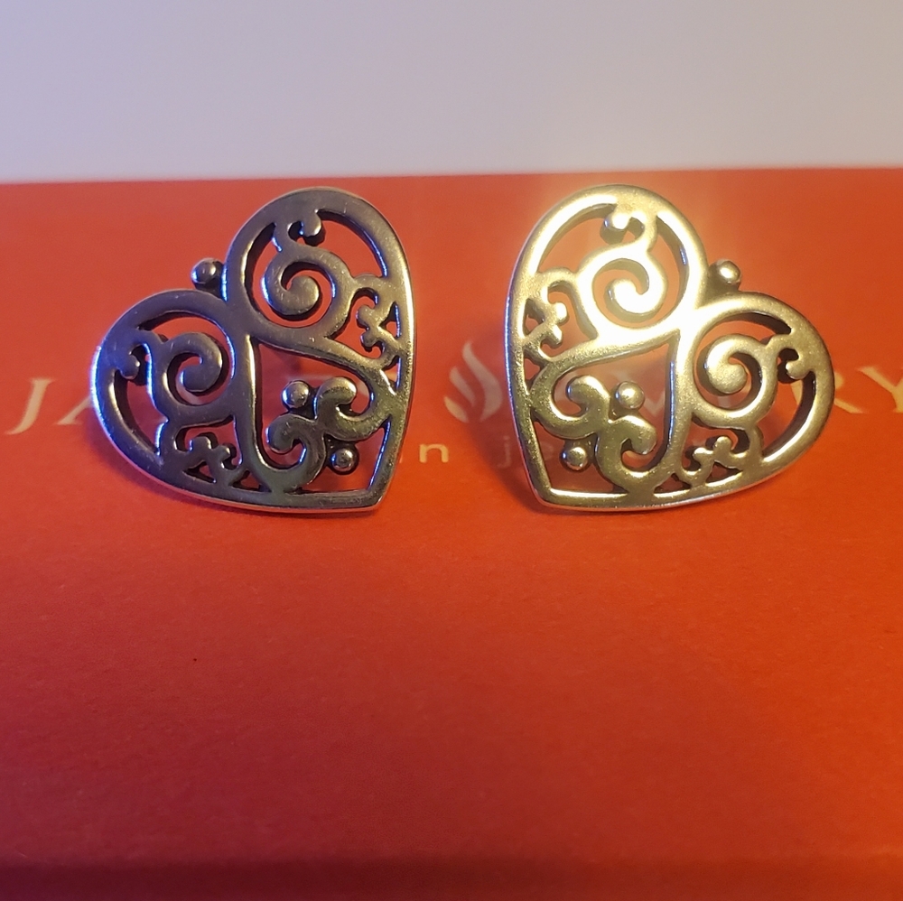 James Avery Retired Scroll Heart Earrings